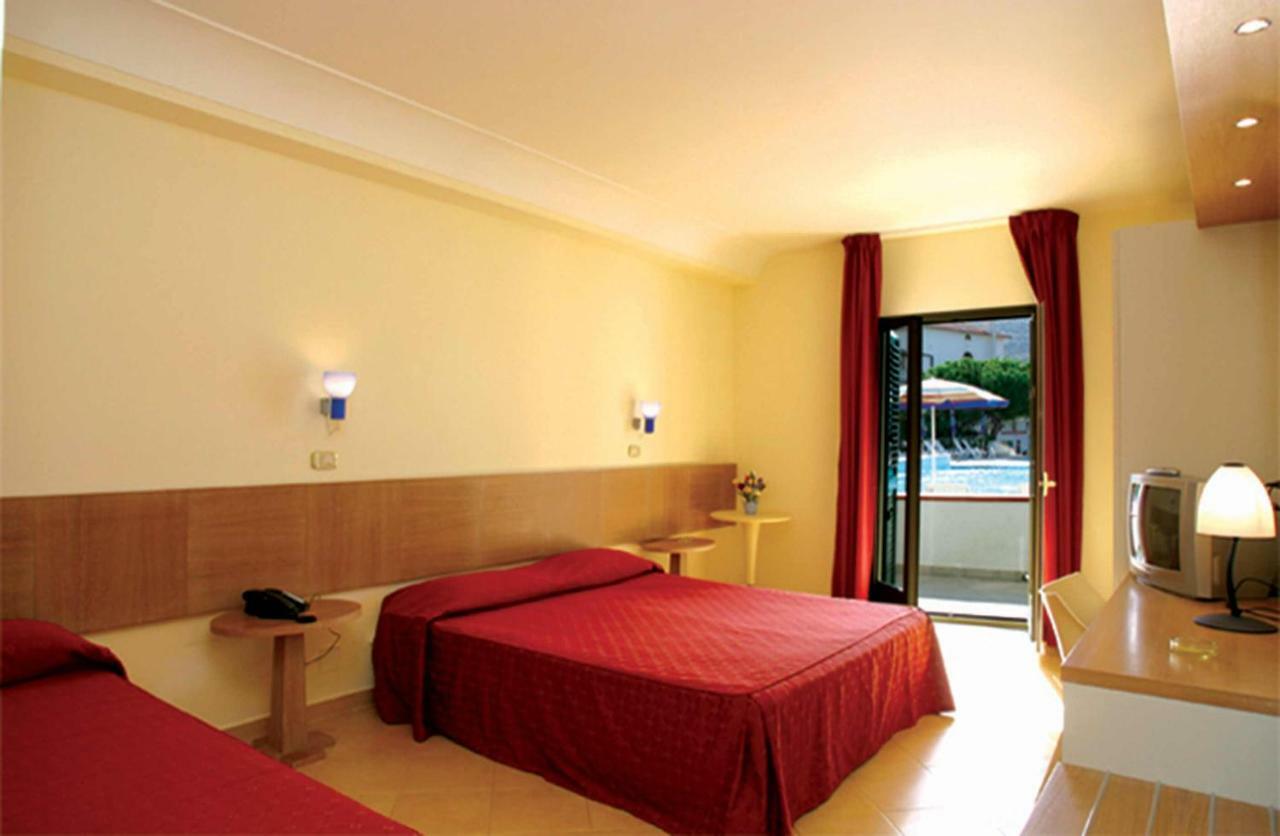 Hotel D'Amato Пескичи Экстерьер фото